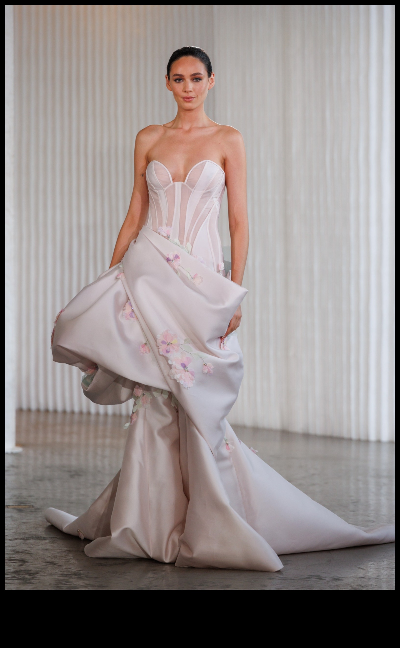 Es daru žurnālā Vogue: moderns līgavas modes modelis