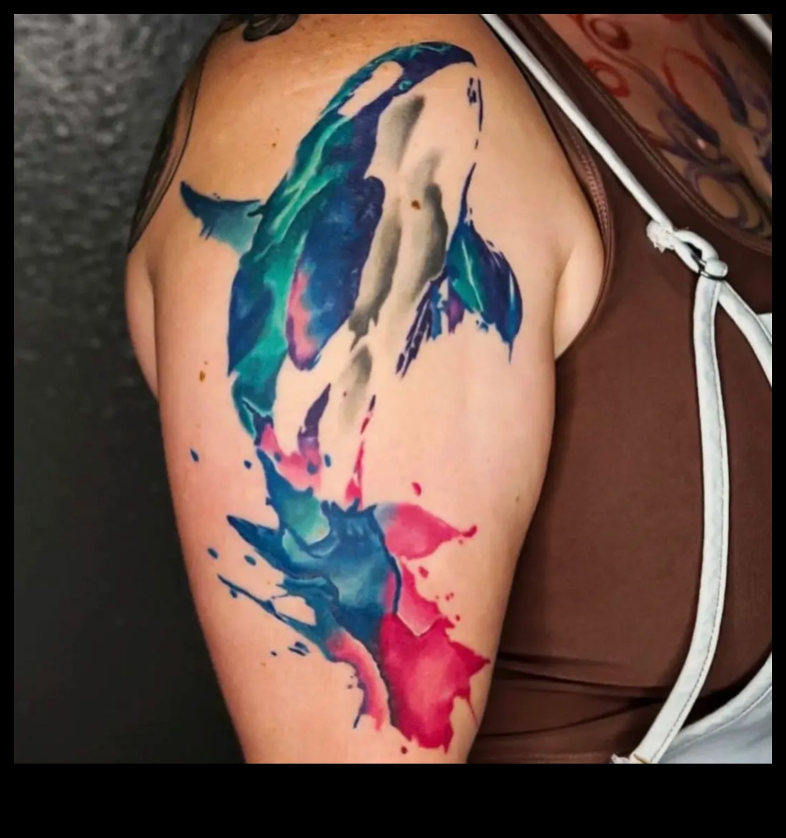 Šķidra elegance: aptveriet akvareļu tetovējumu graciozitāti