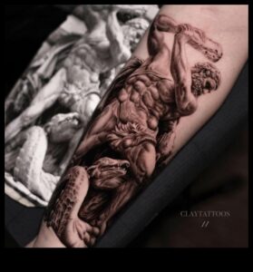 Tintes burvība: reālisma tetovējumi ar dzīvīgu skaistumu